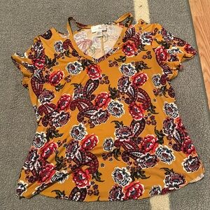 Worn once for thanksgiving